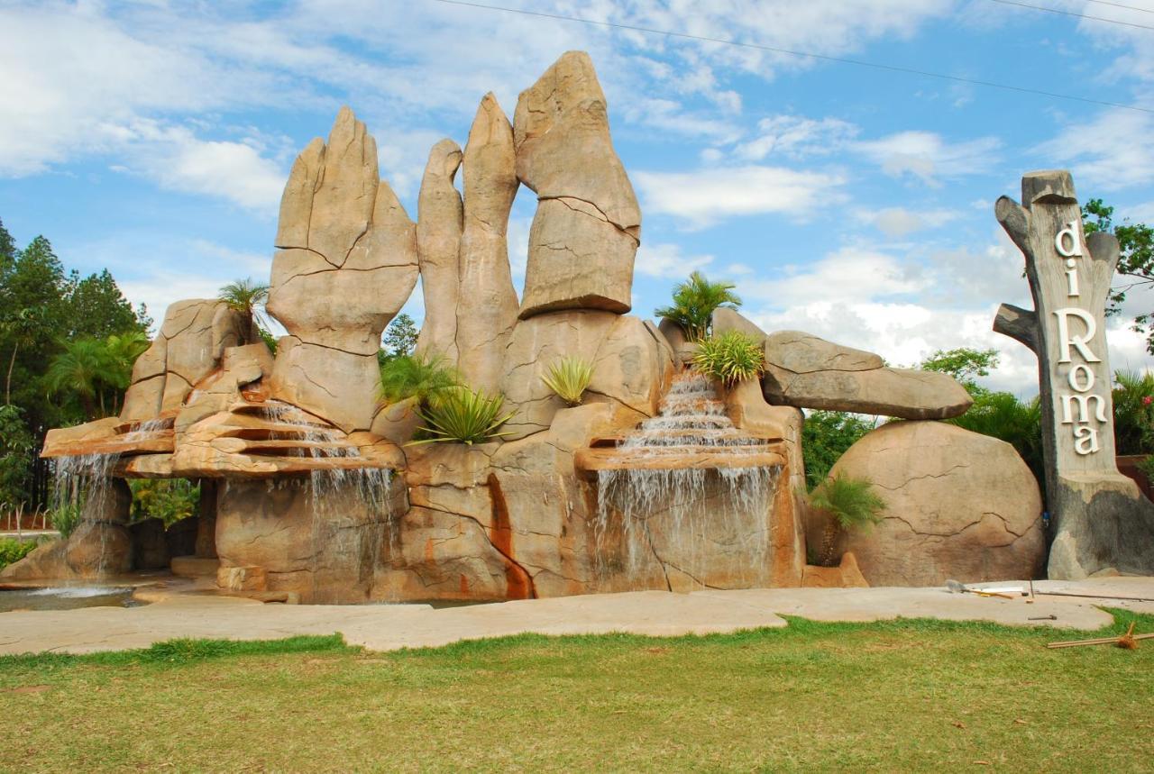 Lacqua Diroma Hotel Com Parque Aquatico 24 Horas Caldas Novas Eksteriør billede