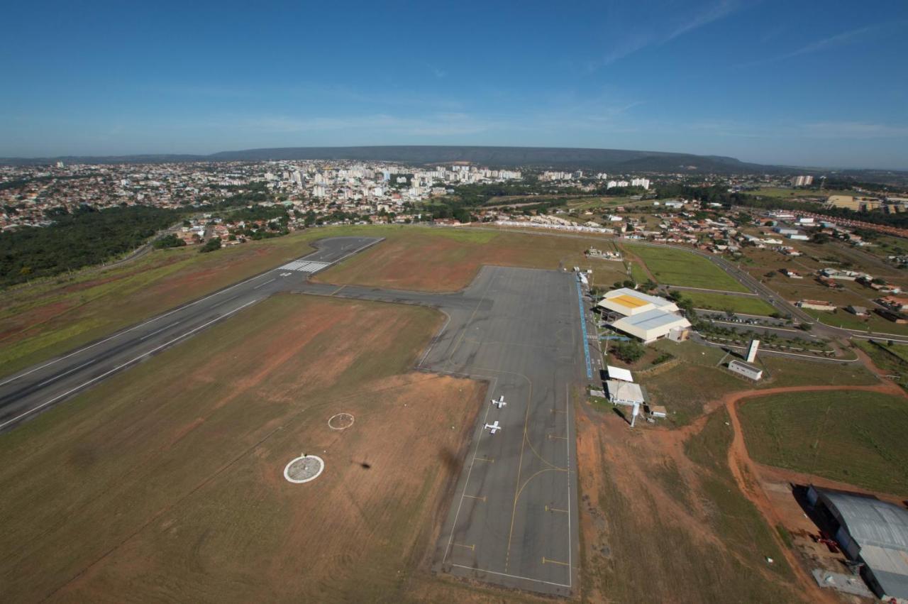 Lacqua Diroma Hotel Com Parque Aquatico 24 Horas Caldas Novas Eksteriør billede