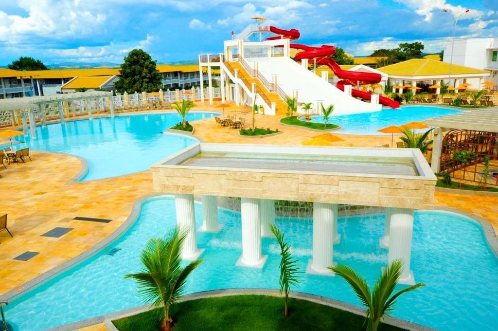 Lacqua Diroma Hotel Com Parque Aquatico 24 Horas Caldas Novas Eksteriør billede